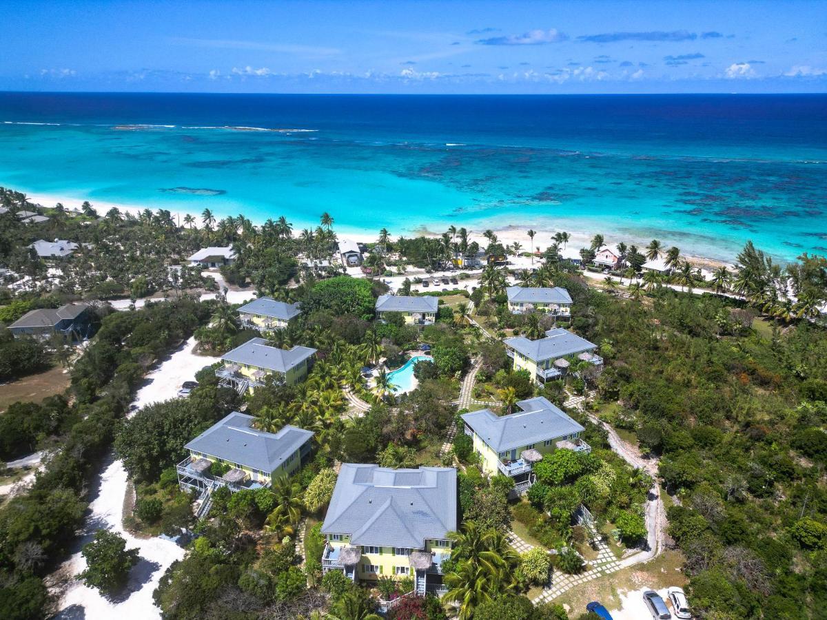 Pineapple Fields Aparthotel โกเวอร์เนอร์สฮาร์เบอร์ ภายนอก รูปภาพ